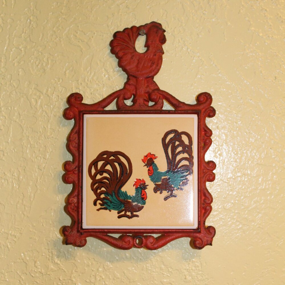 French Country Hot Plate Mat with Rooster Design - Antique Kitchen Accessory